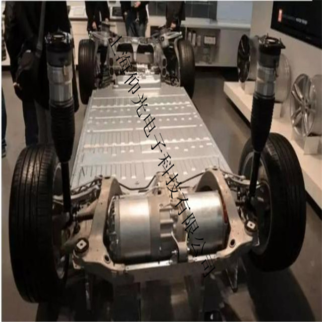 特斯拉 Tesla电动汽车控制器无直流电压输出或电压输出不稳定维修