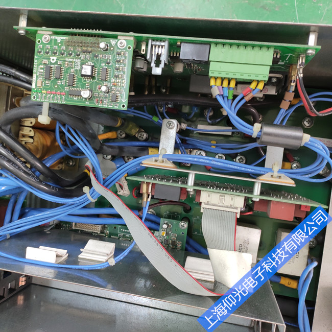 鲍米勒伺服驱动器显示P0205报警代码维修