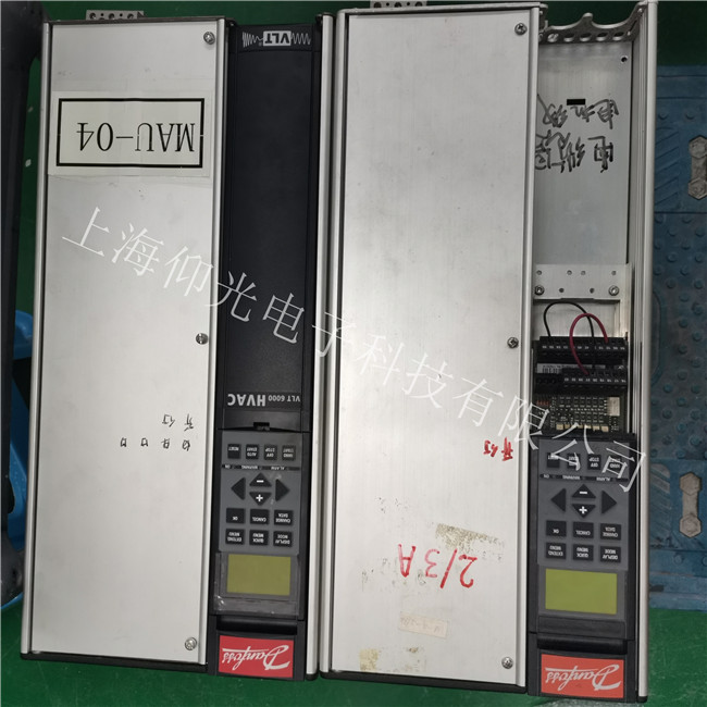 丹佛斯5011变频器的液晶显示屏上显示字母“14”报警