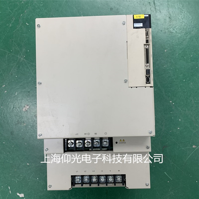 AMADA天田折弯机YASKAWA安川伺服控制器维修PFRAO6A201显示报警修理