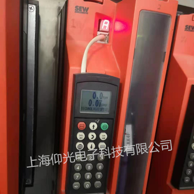 SEW变频器过流维修MDX61B0040-5A3-4-0T显示01修理