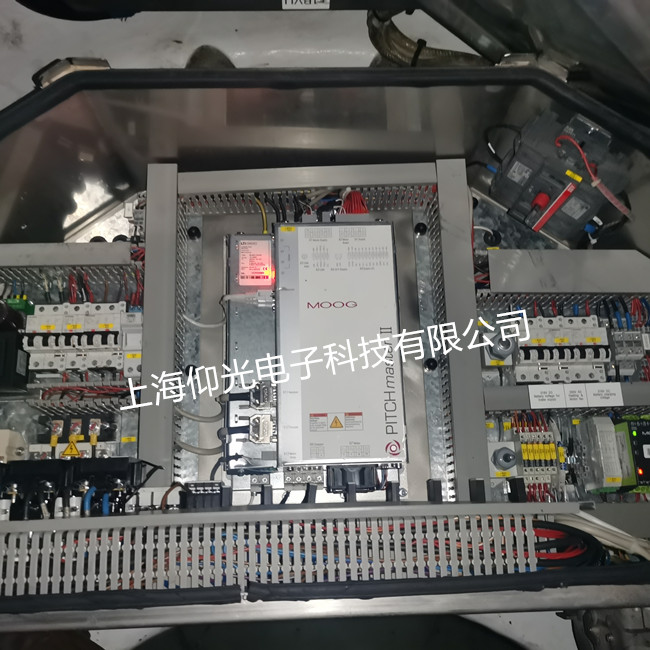 MOOG穆格伺服驱动器维修PM-M40.1DVA0S上电报故障代码4修理