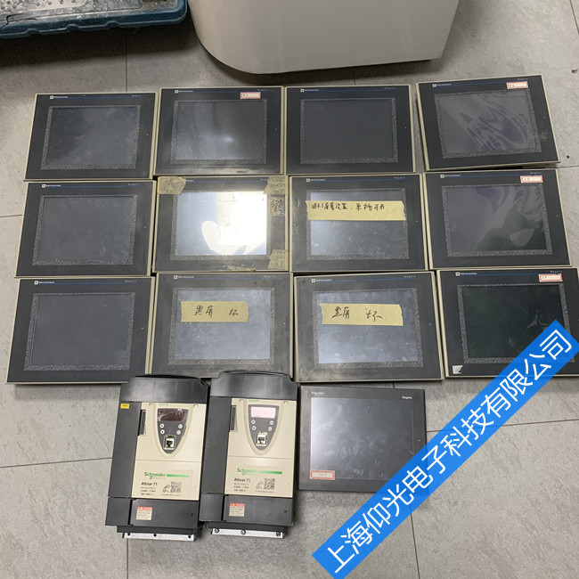 施耐德触摸屏维修黑屏进不了界面竖条触摸故障维修