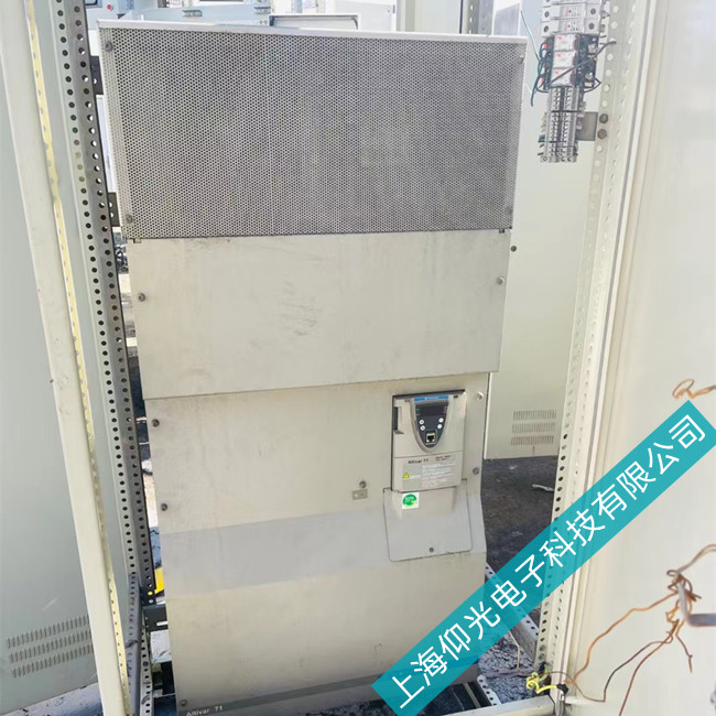 施耐德atv61变频器报SCF3故障维修