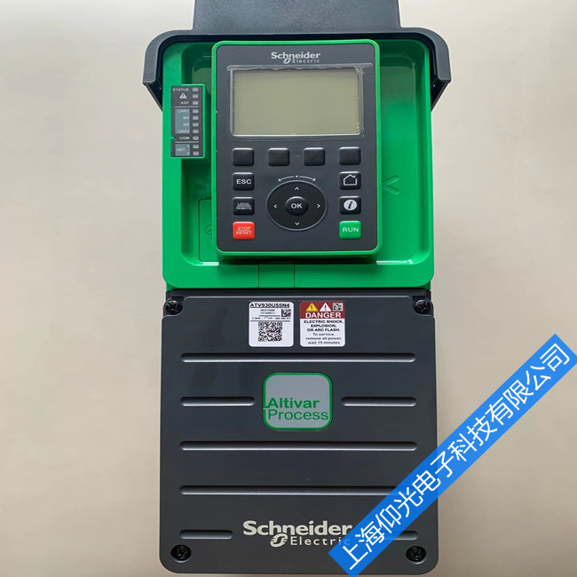 施耐德变频器ATV340D55N4E​上电无显示故障维修案例