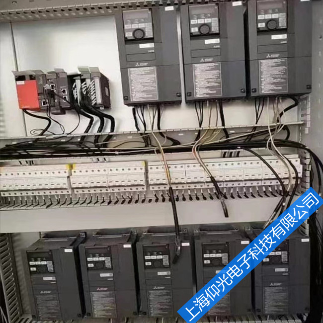 三菱变频器故障代码e.0v2定速中再生过电压断路维修